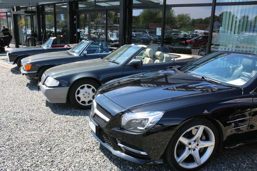 Vier Generationen Der Mercedes Benz Sl Reihe Bartels Automobile De